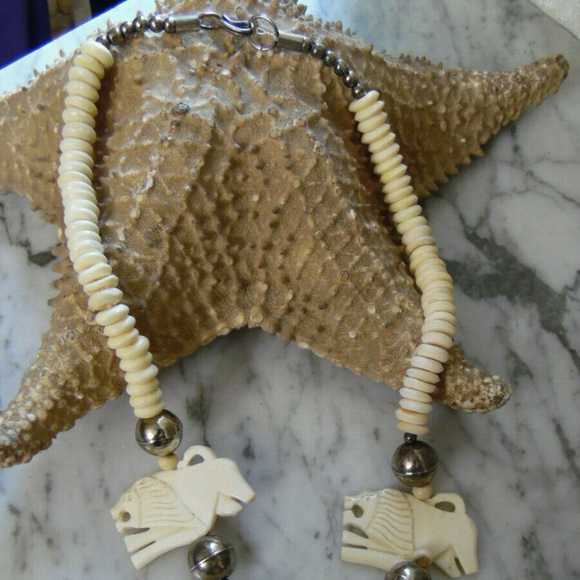 ESTATE VINTAGE ~Handcarved Lion ~ BOVINE BONE BEAD - Picture 7 of 8